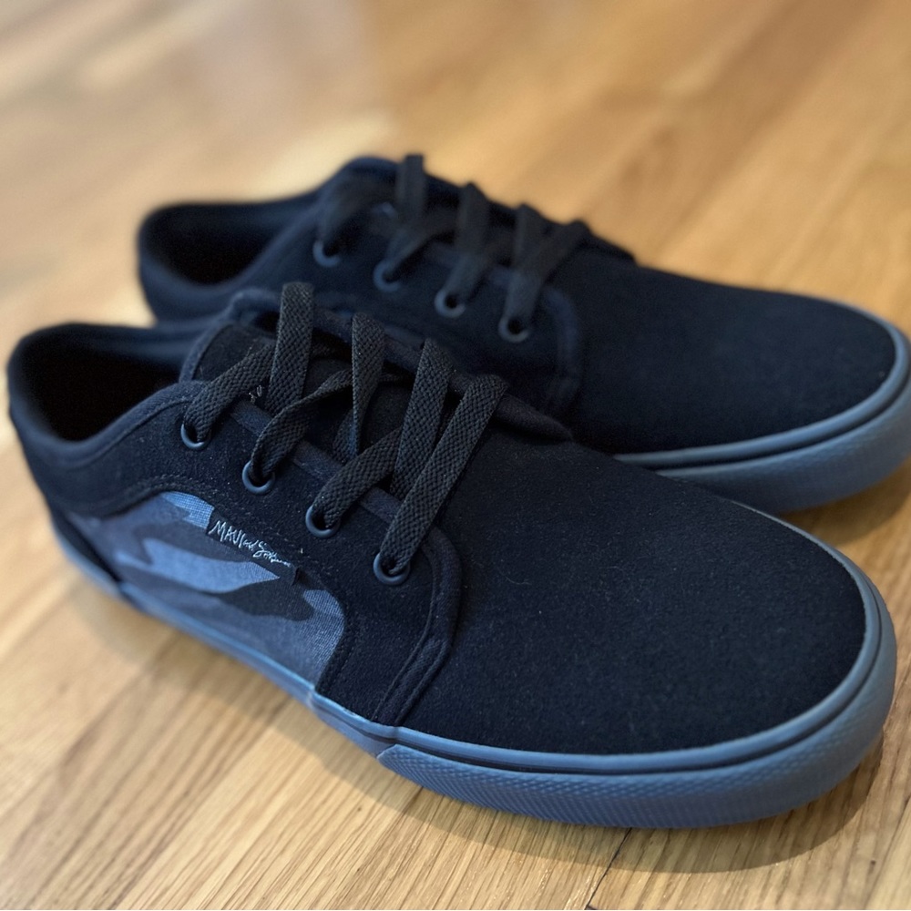 Maui and Sons Men’s Shoes